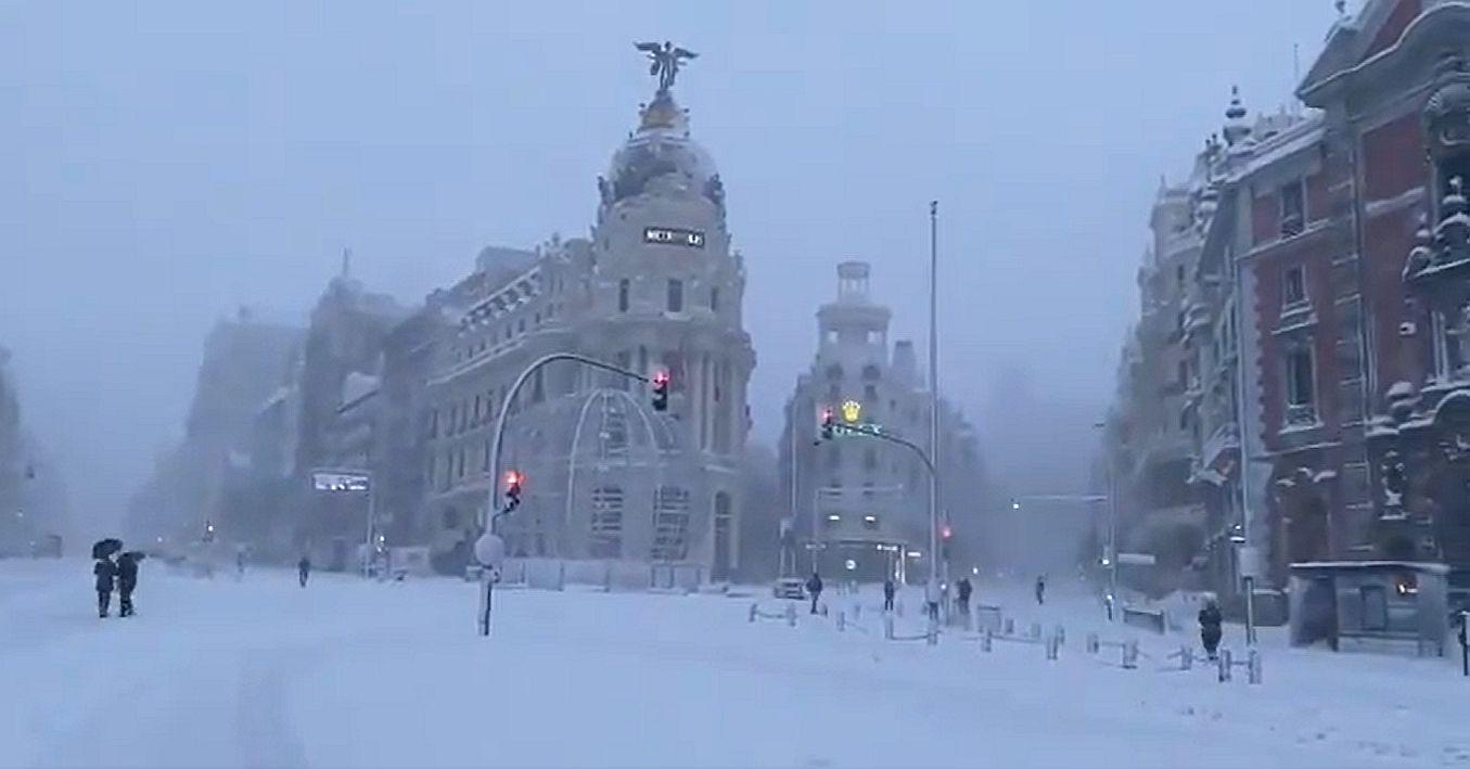 Spanien versinkt im Jahrhundertschnee