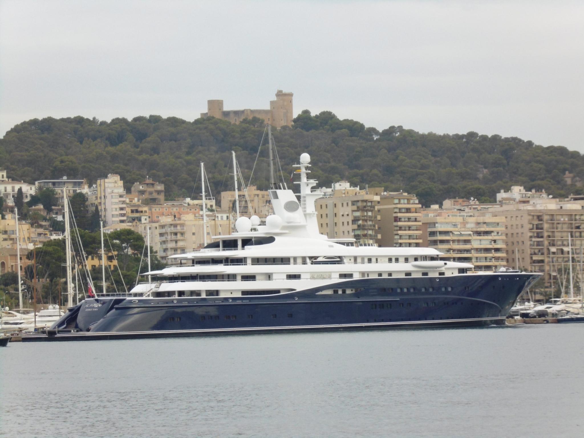 emir katar yacht katara